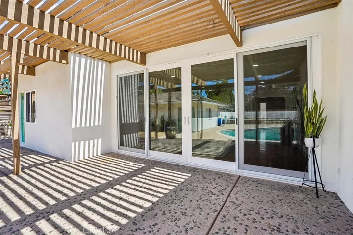 1041 E Burlinghall Drive, Long Beach, California 90807