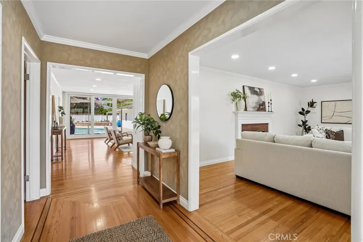 1041 E Burlinghall Drive, Long Beach, California 90807