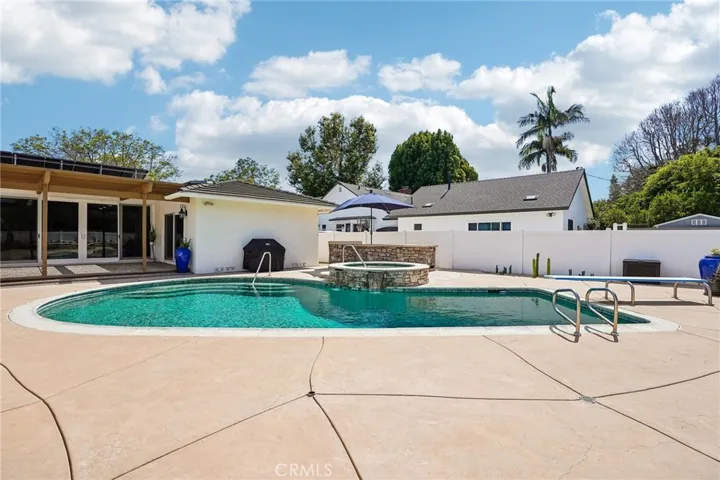 1041 E Burlinghall Drive, Long Beach, California 90807