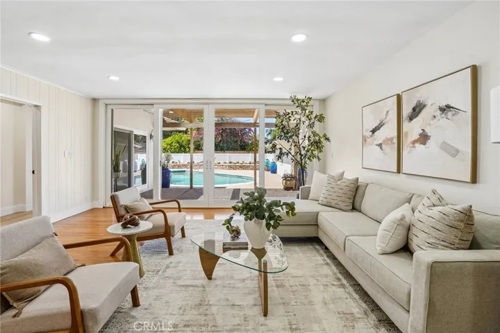 1041 E Burlinghall Drive, Long Beach, California 90807