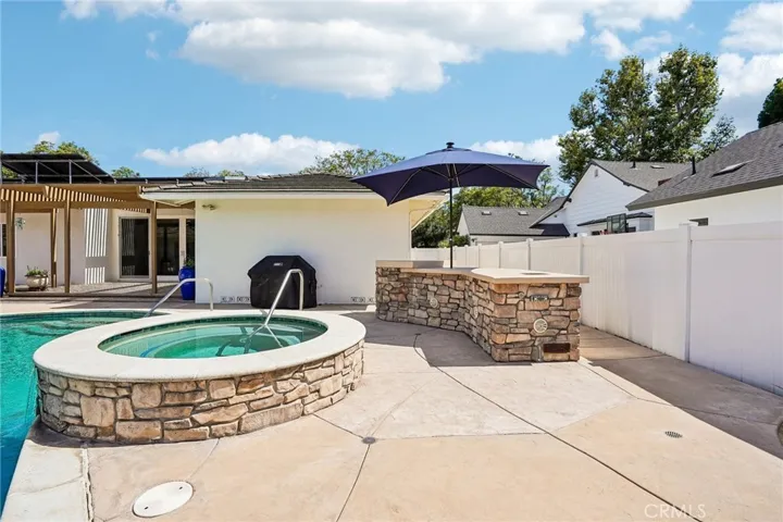 1041 E Burlinghall Drive, Long Beach, California 90807