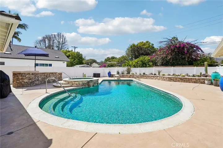 1041 E Burlinghall Drive, Long Beach, California 90807