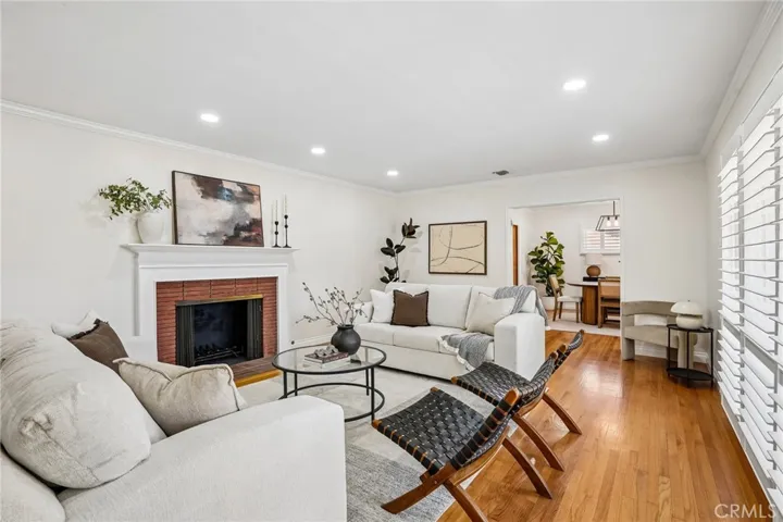 1041 E Burlinghall Drive, Long Beach, California 90807