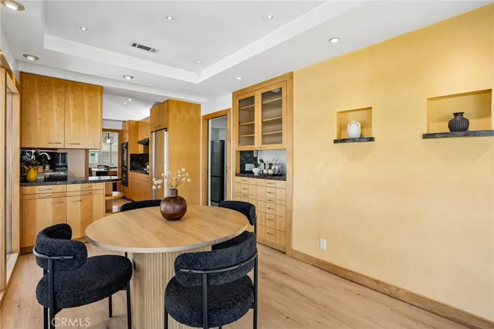 1041 E Burlinghall Drive, Long Beach, California 90807