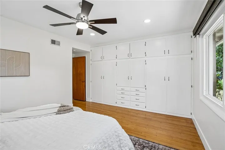1041 E Burlinghall Drive, Long Beach, California 90807