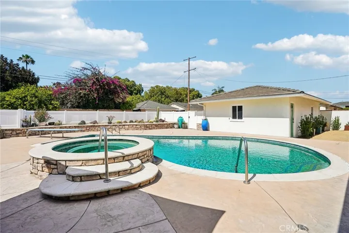 1041 E Burlinghall Drive, Long Beach, California 90807