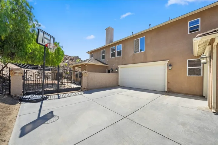 1465 Andalusian, Norco, California 92860