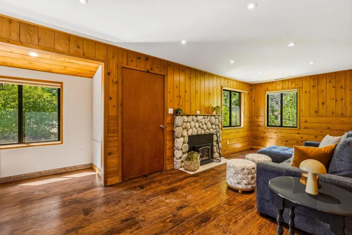 54970DaryllRd-10
