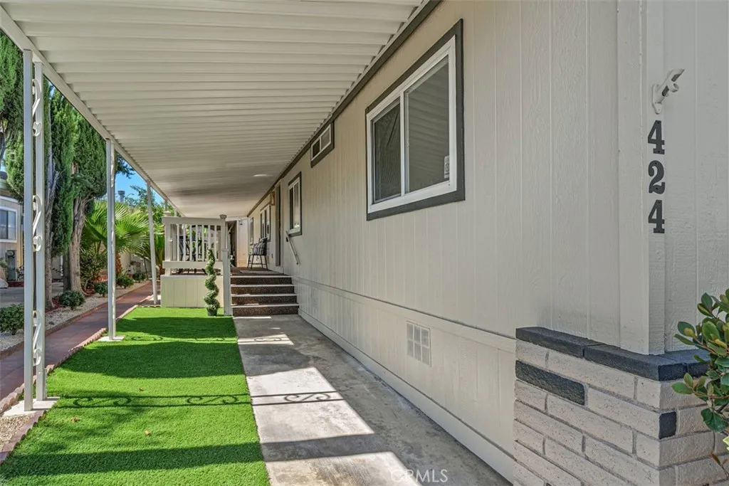 Porch 1