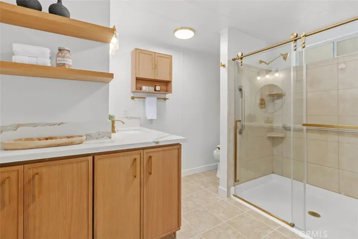 Main Suite Bathroom