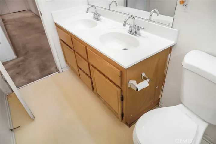 16026 Greyrock, Victorville, California 92395