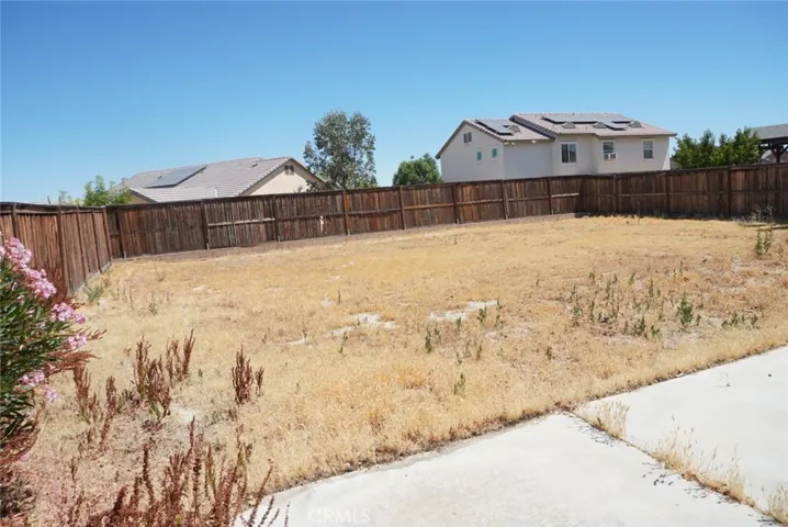 16026 Greyrock, Victorville, California 92395