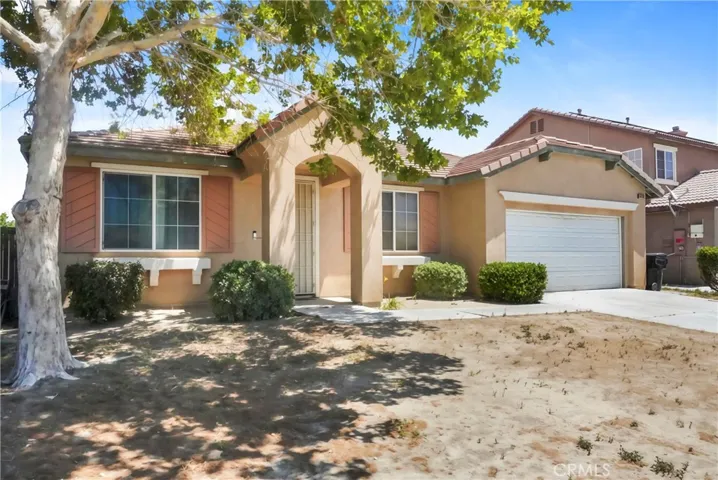 16026 Greyrock, Victorville, California 92395