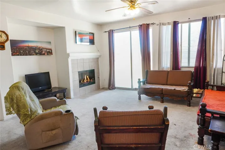 16026 Greyrock, Victorville, California 92395