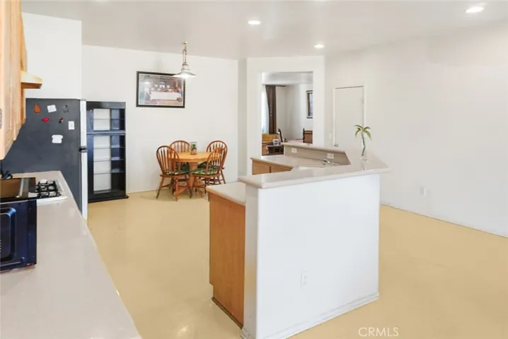 16026 Greyrock, Victorville, California 92395