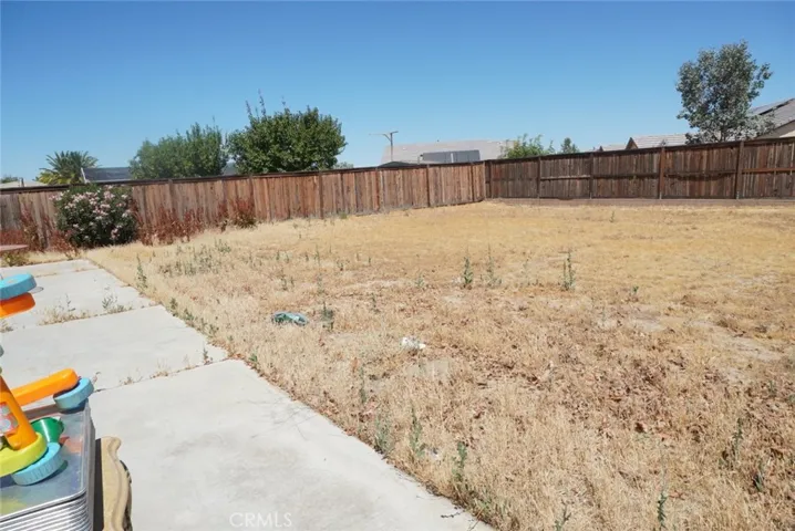 16026 Greyrock, Victorville, California 92395