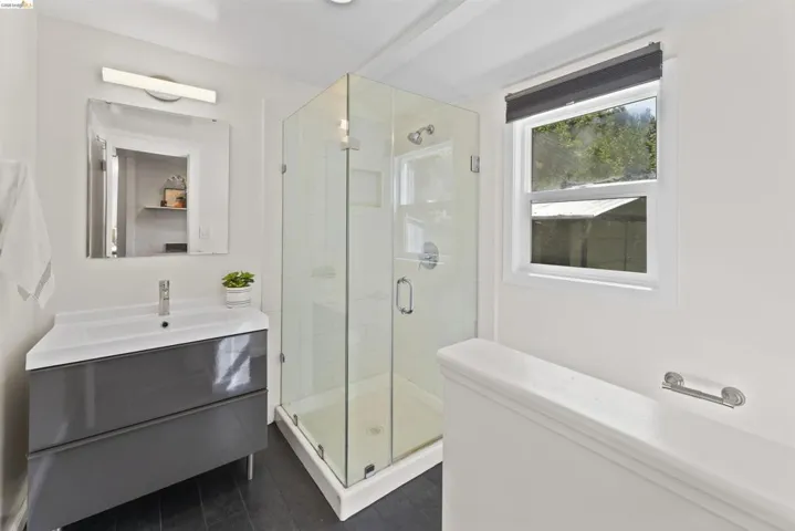 5154 Shafter Ave, Oakland, California 94618