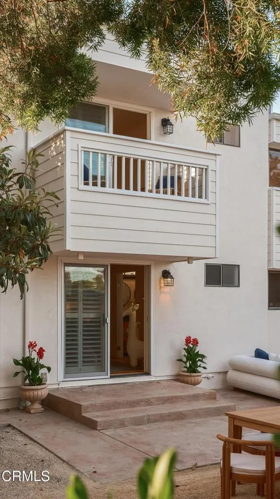 BEACH HOME