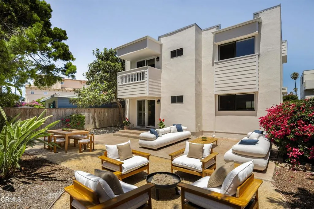 OVERSIZE BACKYARD