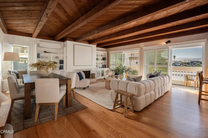 OPEN FLOORPLAN