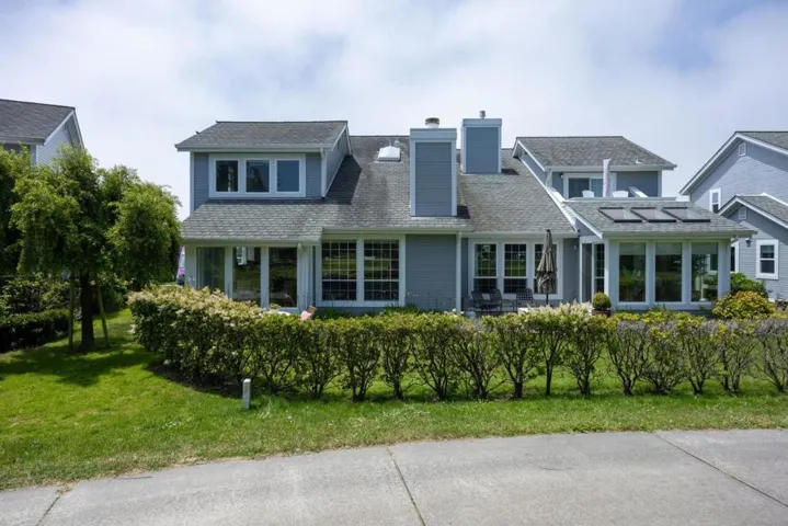 12 Bayhill Place, Half Moon Bay, California 94019