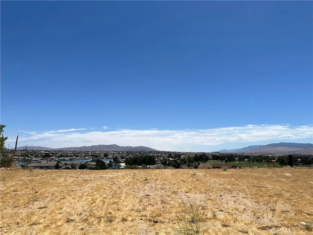 18035 Wildwood, Victorville, California 92395 — photo 4
