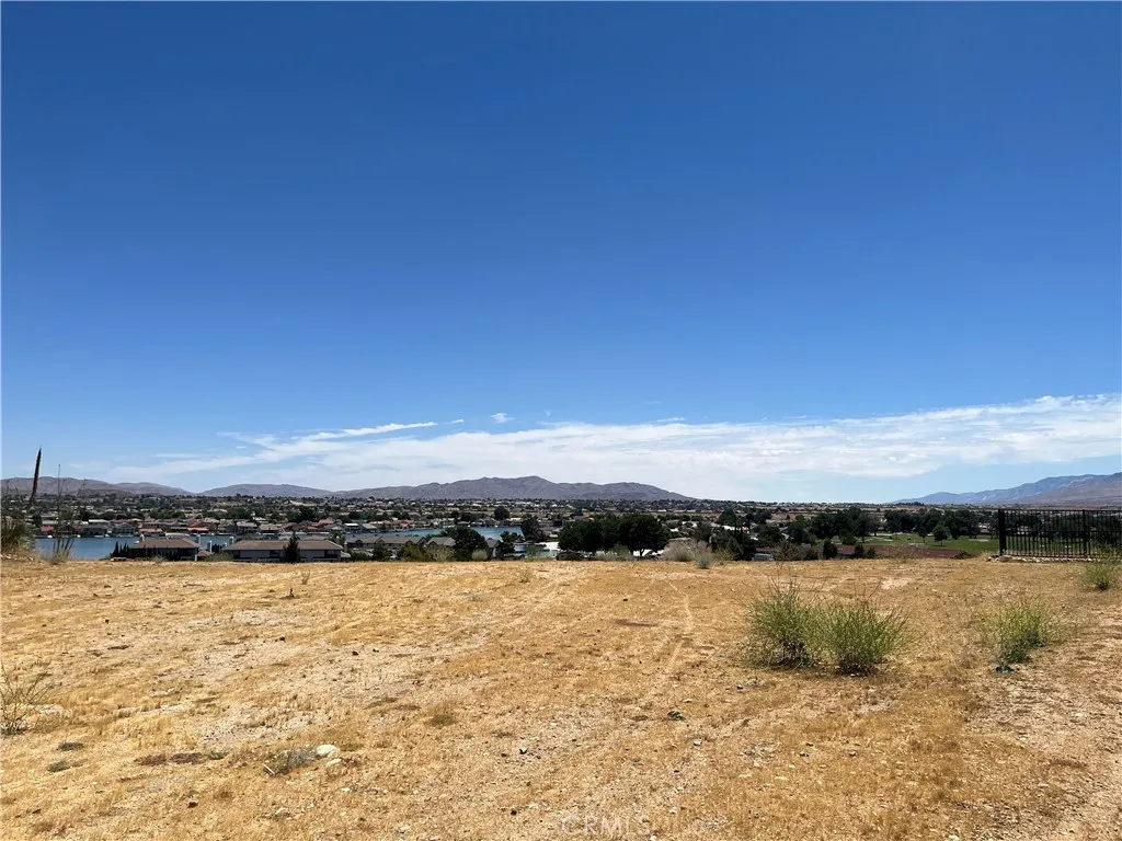 18035 Wildwood, Victorville, California 92395 — photo 5