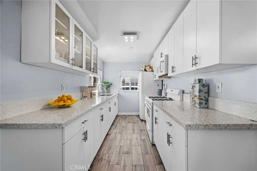 402 E Grand, Corona, California 92879 — photo 5