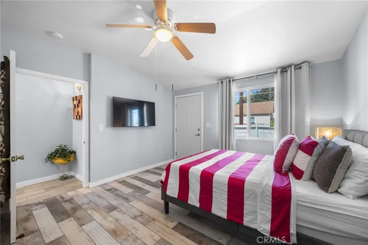 402 E Grand, Corona, California 92879