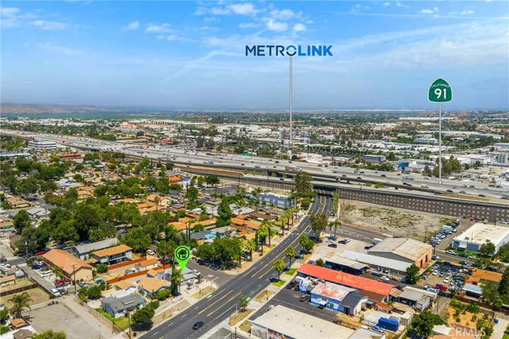 402 E Grand, Corona, California 92879