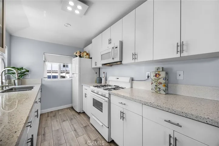 402 E Grand, Corona, California 92879