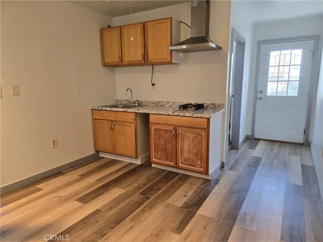 402 E Grand, Corona, California 92879