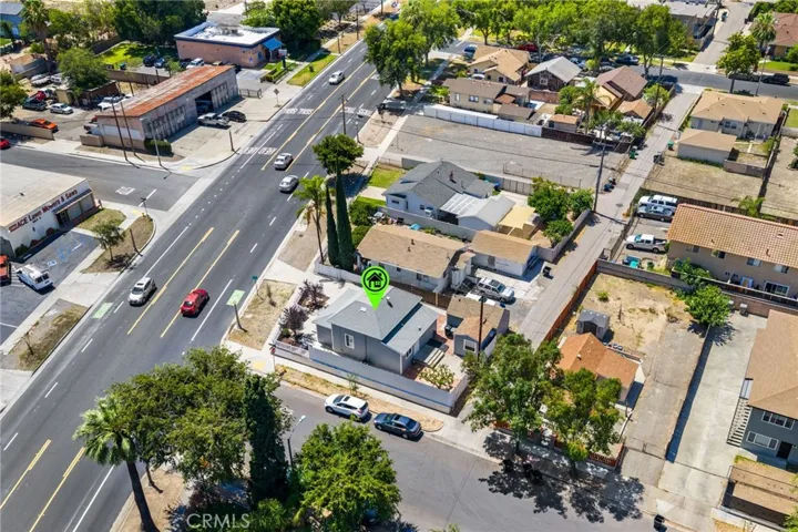 402 E Grand, Corona, California 92879