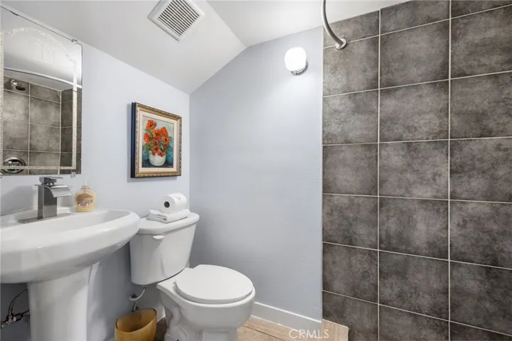 402 E Grand, Corona, California 92879