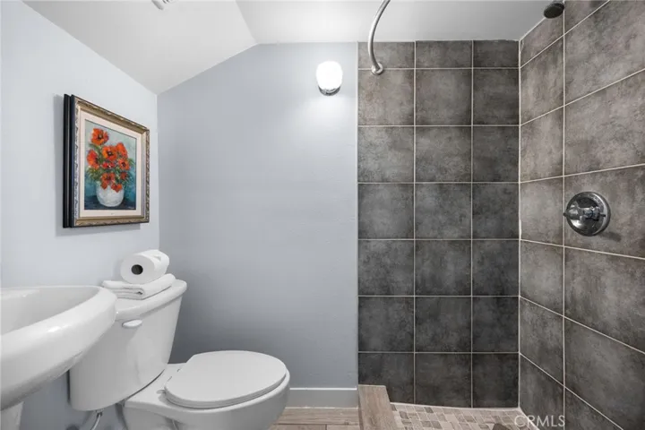 402 E Grand, Corona, California 92879