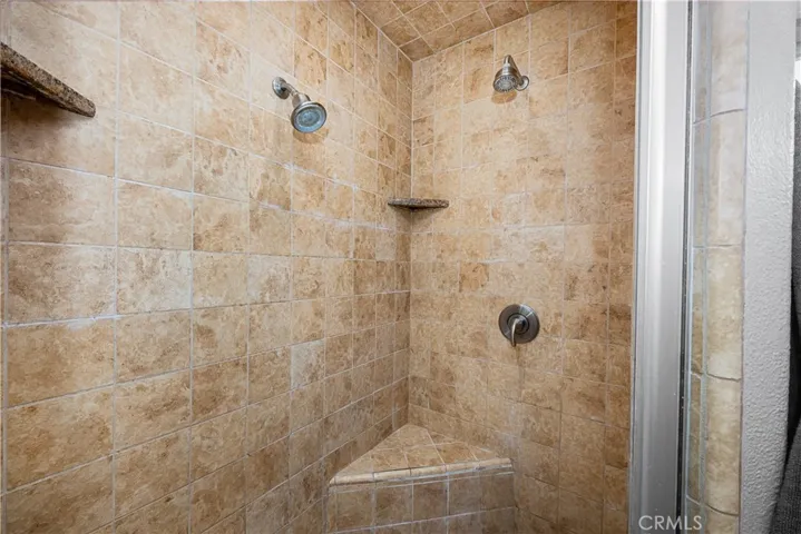3702 Petaluma, Long Beach, California 90808