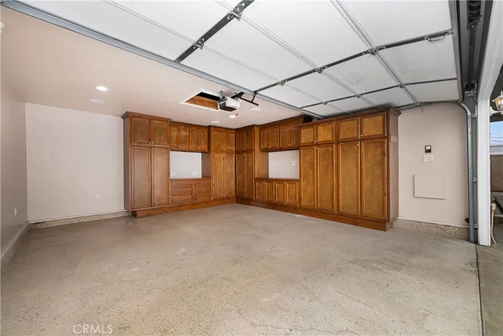 3702 Petaluma, Long Beach, California 90808