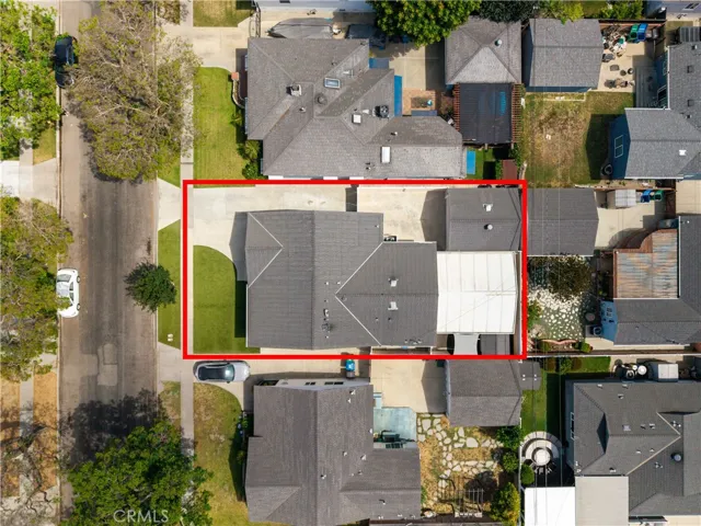 3702 Petaluma, Long Beach, California 90808
