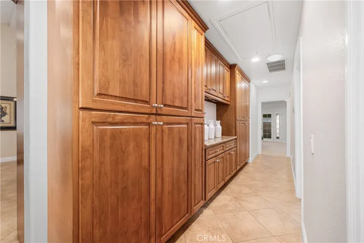 3702 Petaluma, Long Beach, California 90808