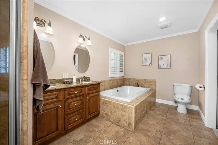 3702 Petaluma, Long Beach, California 90808