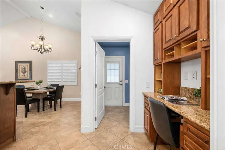 3702 Petaluma, Long Beach, California 90808