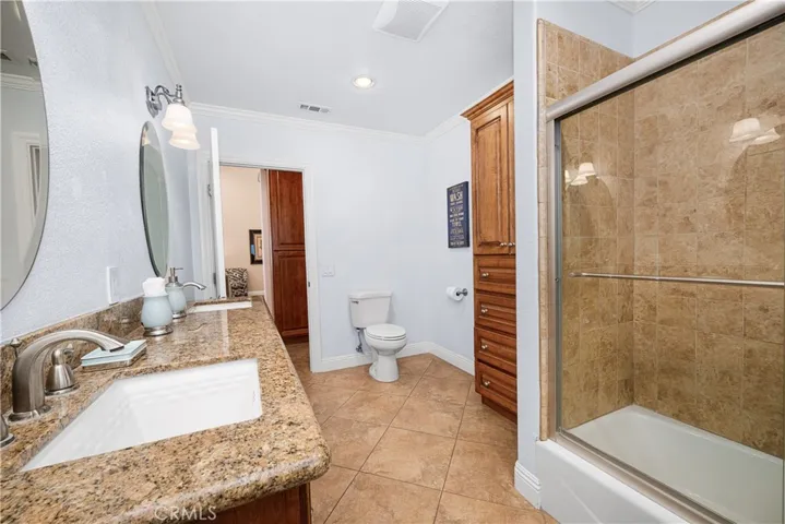 3702 Petaluma, Long Beach, California 90808