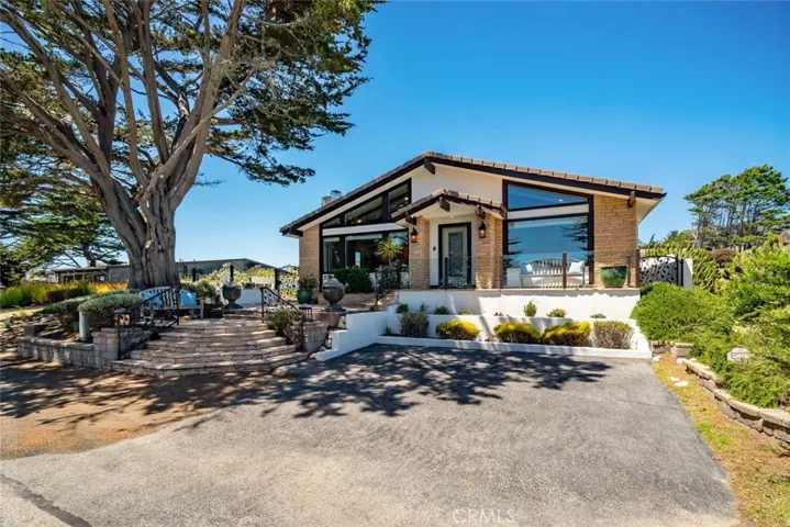 Moonstone Beach Drive front parking.
