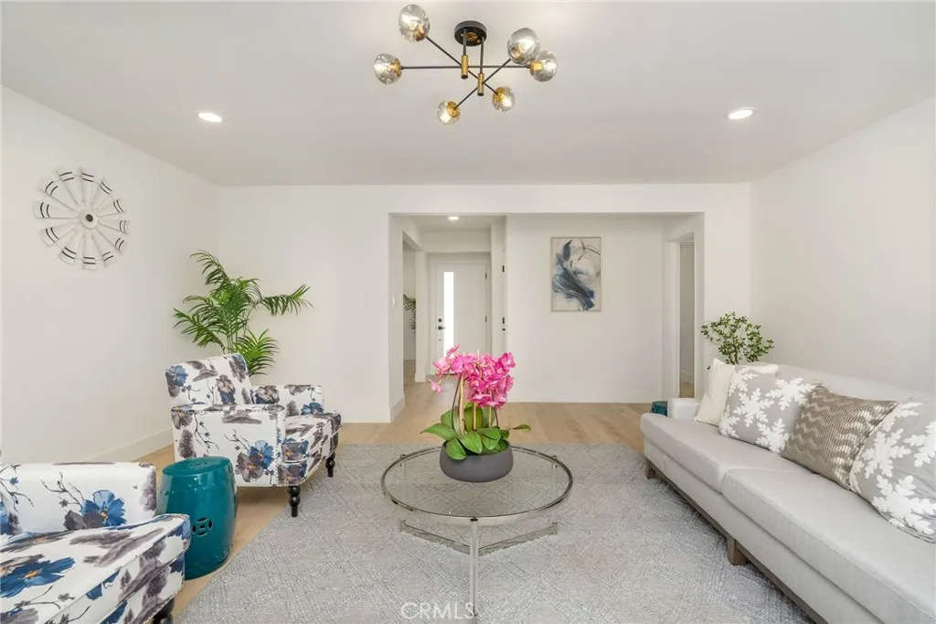 17200 Lanark Street, Lake Balboa, California 91406 — photo 5