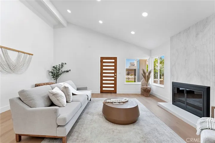 24852 Lagrima, Mission Viejo, California 92692