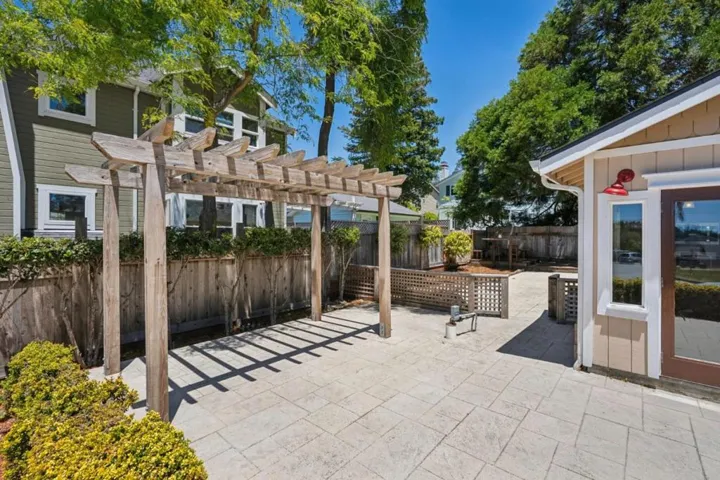407 Columbus Street, Half Moon Bay, California 94019