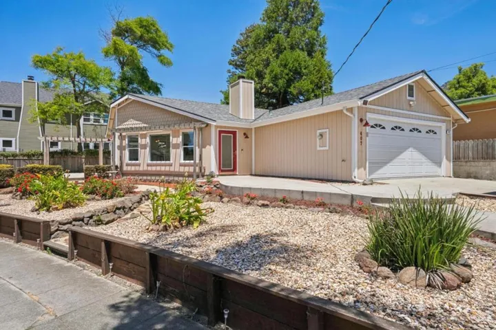 407 Columbus Street, Half Moon Bay, California 94019