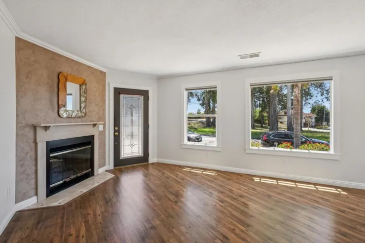 407 Columbus Street, Half Moon Bay, California 94019