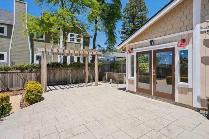407 Columbus Street, Half Moon Bay, California 94019