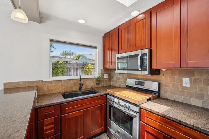 407 Columbus Street, Half Moon Bay, California 94019